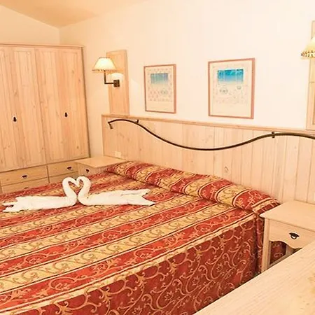 Sundream Vacation Club Island Village Hotel